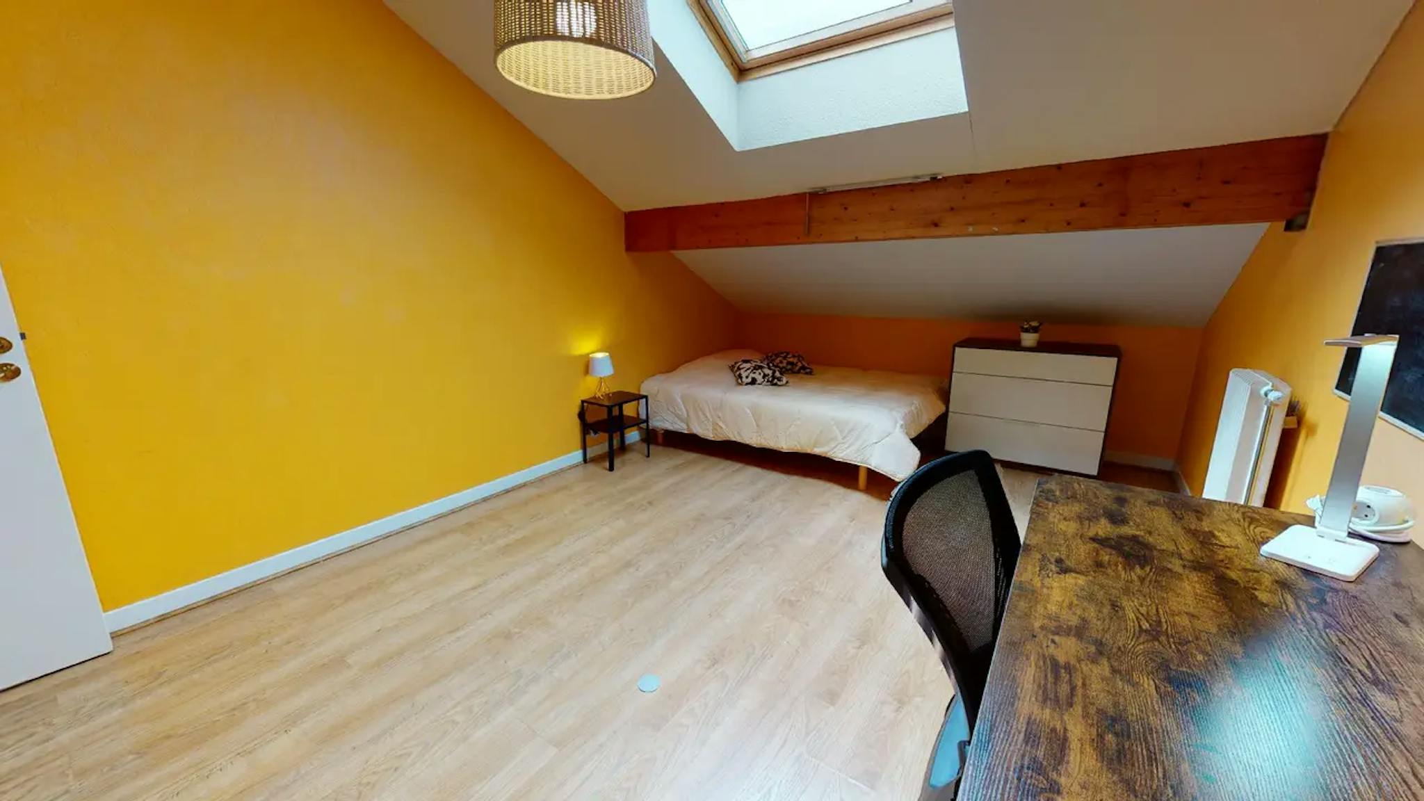 Private Room - Rue Longefer, Lyon - Gallery - 1