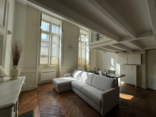 Rue Adélaïde Perrin, Lyon