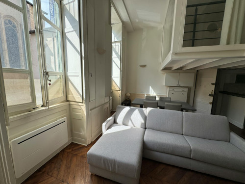 Rue Adélaïde Perrin, Lyon
