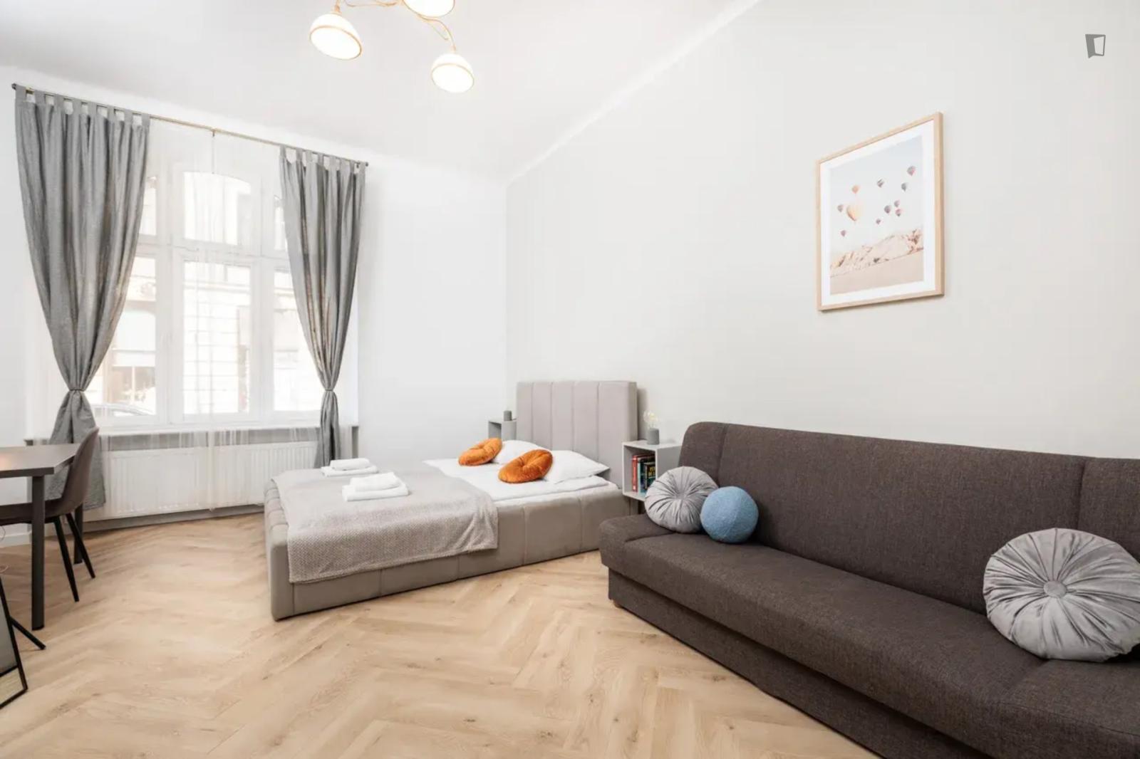 Excellent Double Bedroom In Wesoła - 1