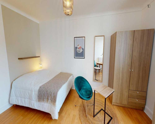 Comfy double bedroom in Porte d'Asnières