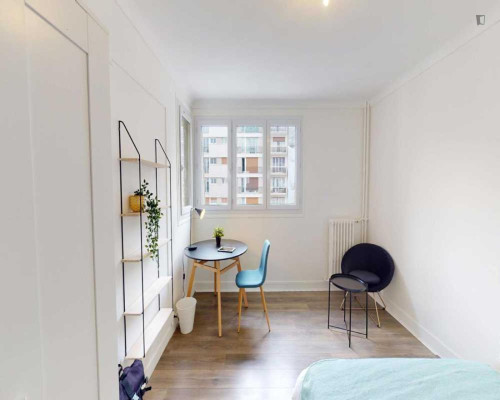 Luminous double bedroom in Porte d'Asnières