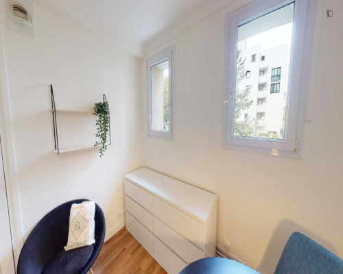 Neat double bedroom in Porte d'Asnières