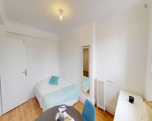 Pleasant double bedroom in Porte d'Asnières
