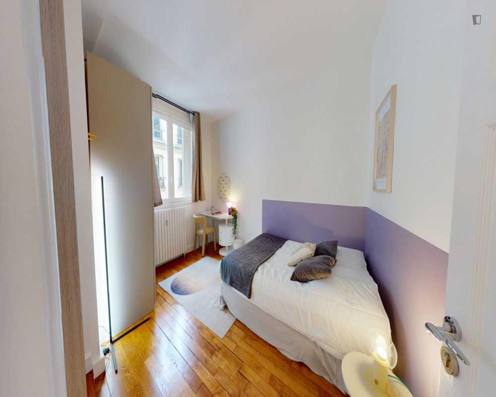 Excellent Double Bedroom In The 8th Arrondissement - Excellent double bedroom in the 8th arrondissement - Gallery - 1