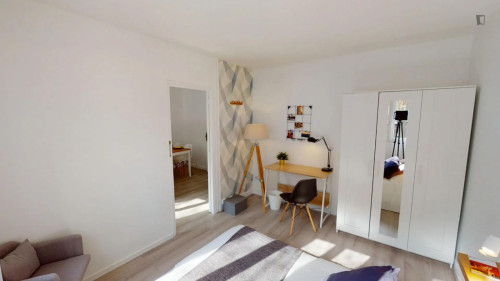 Brilliant double bedroom near Parc Montsouris