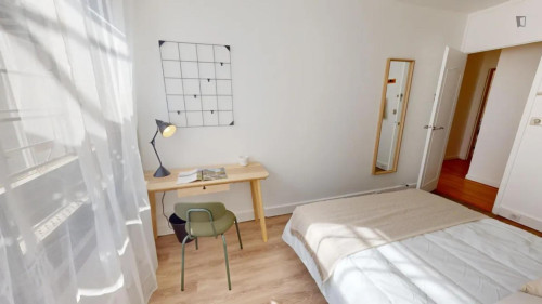 Tasteful double bedroom in Saint-Lambert