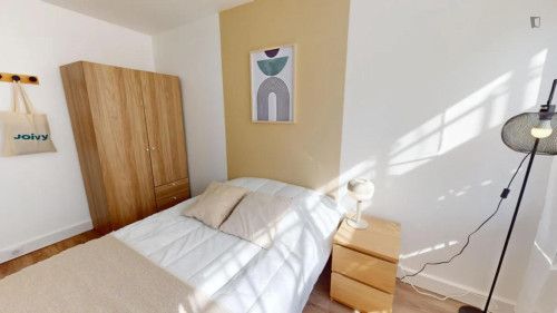 Tasteful double bedroom in Saint-Lambert