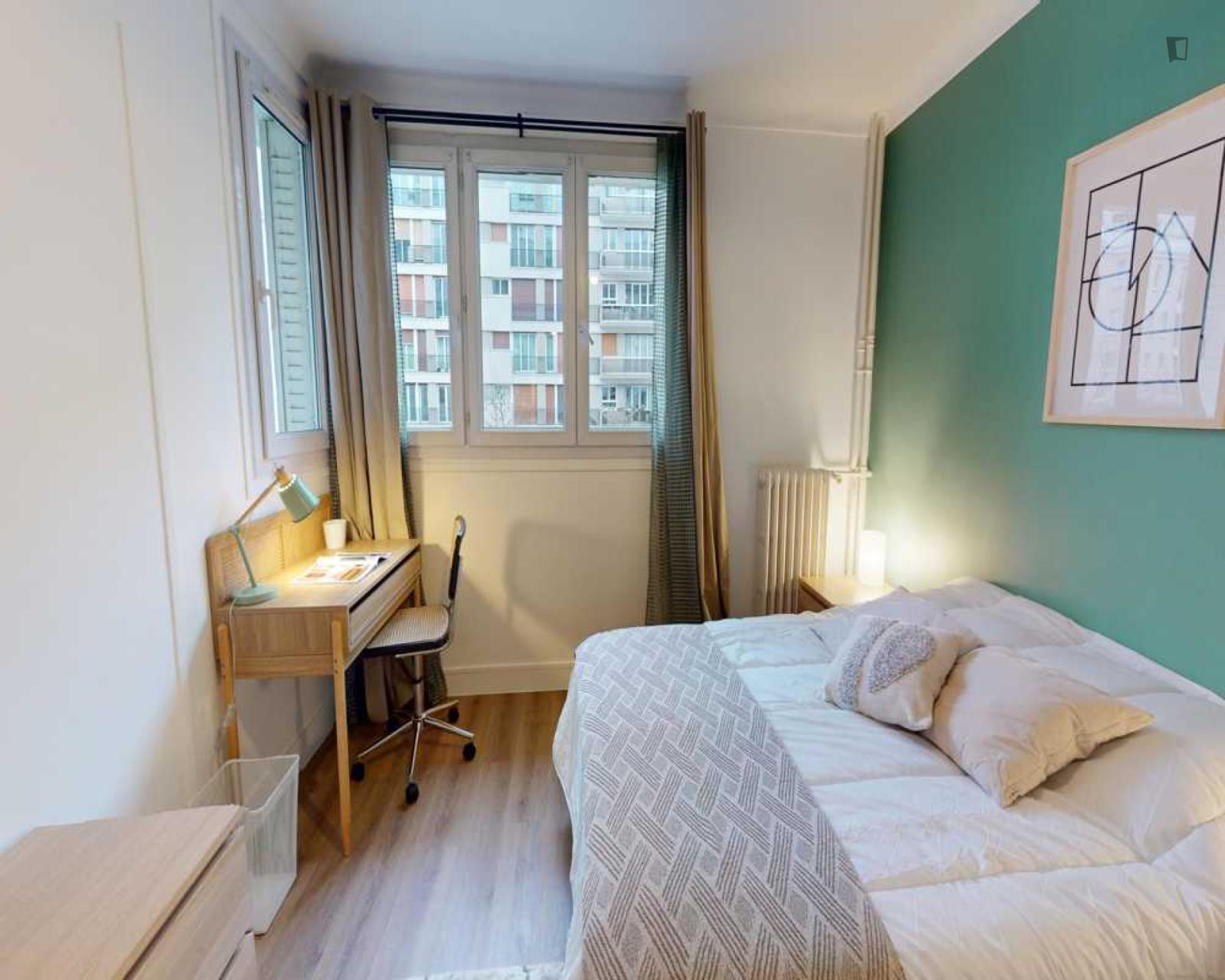 Interesting Double Bedroom In Porte D'Asnières  - 1
