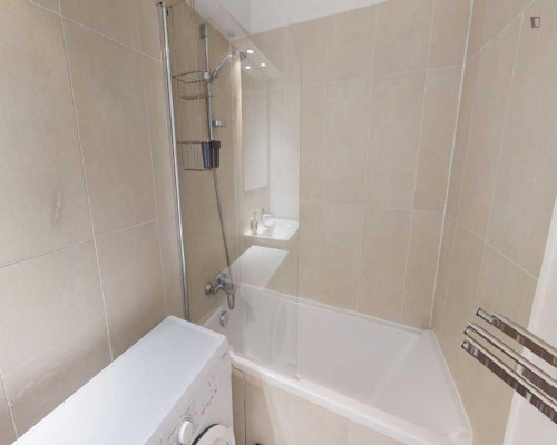 Grand double bedroom in Saint-Lambert - Gallery - 12
