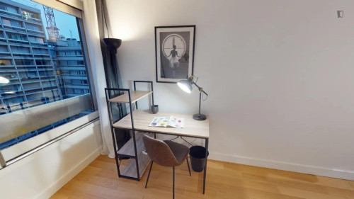 Grand double bedroom in Saint-Lambert