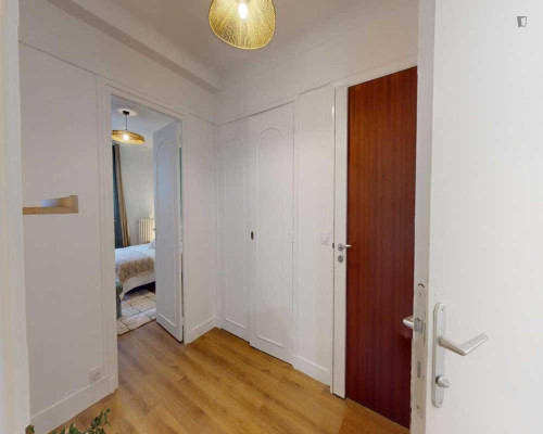 Neat double bedroom in Porte d'Asnières