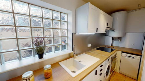 Bright double bedroom near Charonne Subway Station  - Gallery -  5