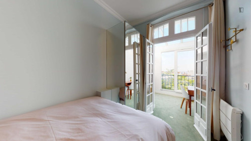 Welcoming double ensuite bedroom in Montmartre