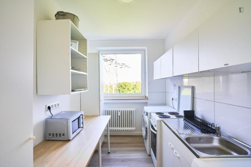 Light single bedroom in Wersten