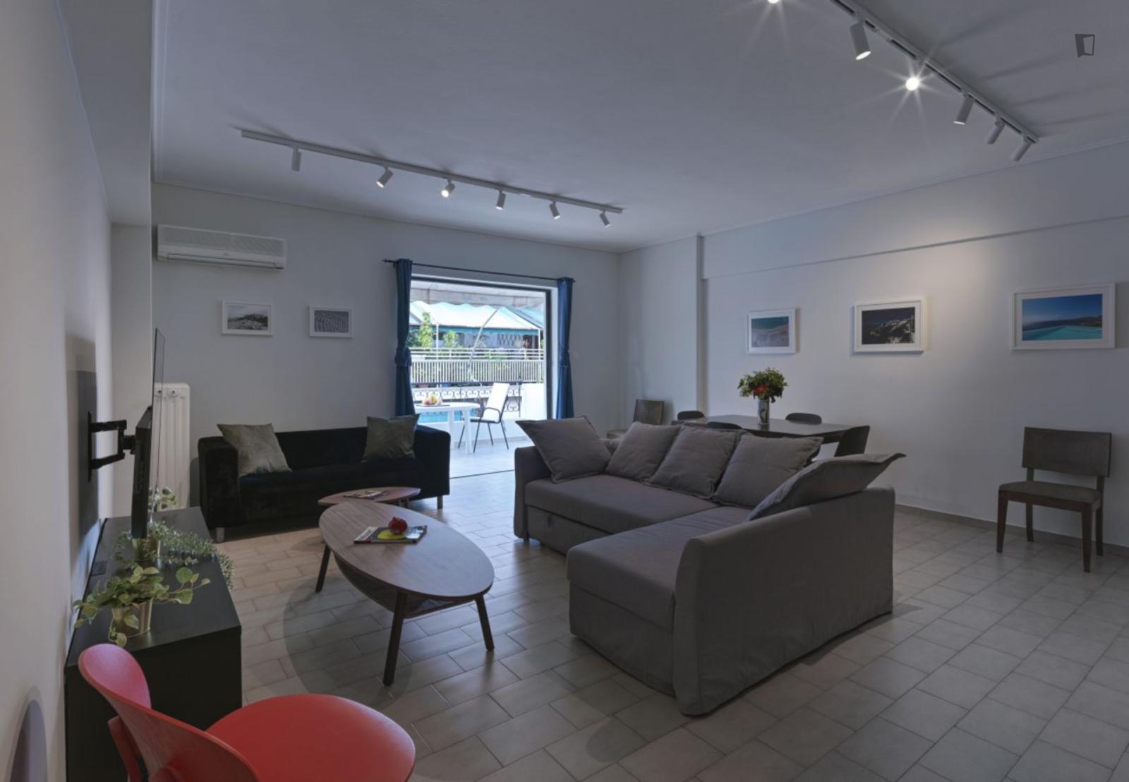  Attractive 2-Bedroom Apartment In Zografou  -  Attractive 2-bedroom apartment in Zografou  - Gallery -  1
