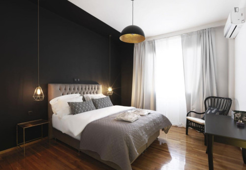 Cozy 1-bedroom flat next to the Omonia subway station