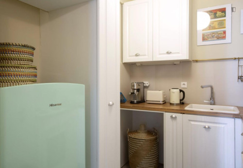 Delightful 1-bedroom apartment in Koukaki