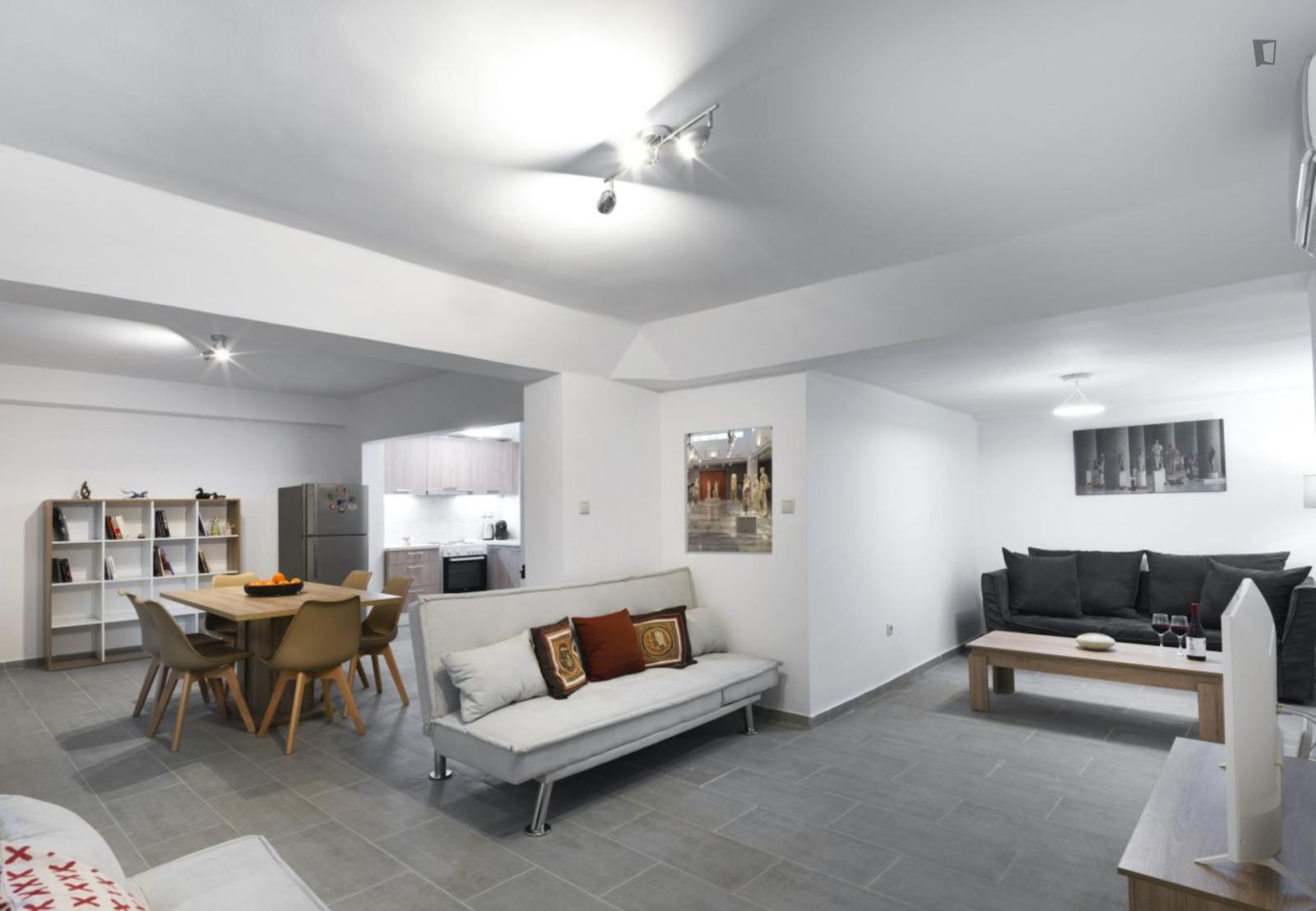  Inviting 2-Bedroom Flat Next To The Rizari Park  -  Inviting 2-bedroom flat next to the Rizari Park  - Gallery -  1