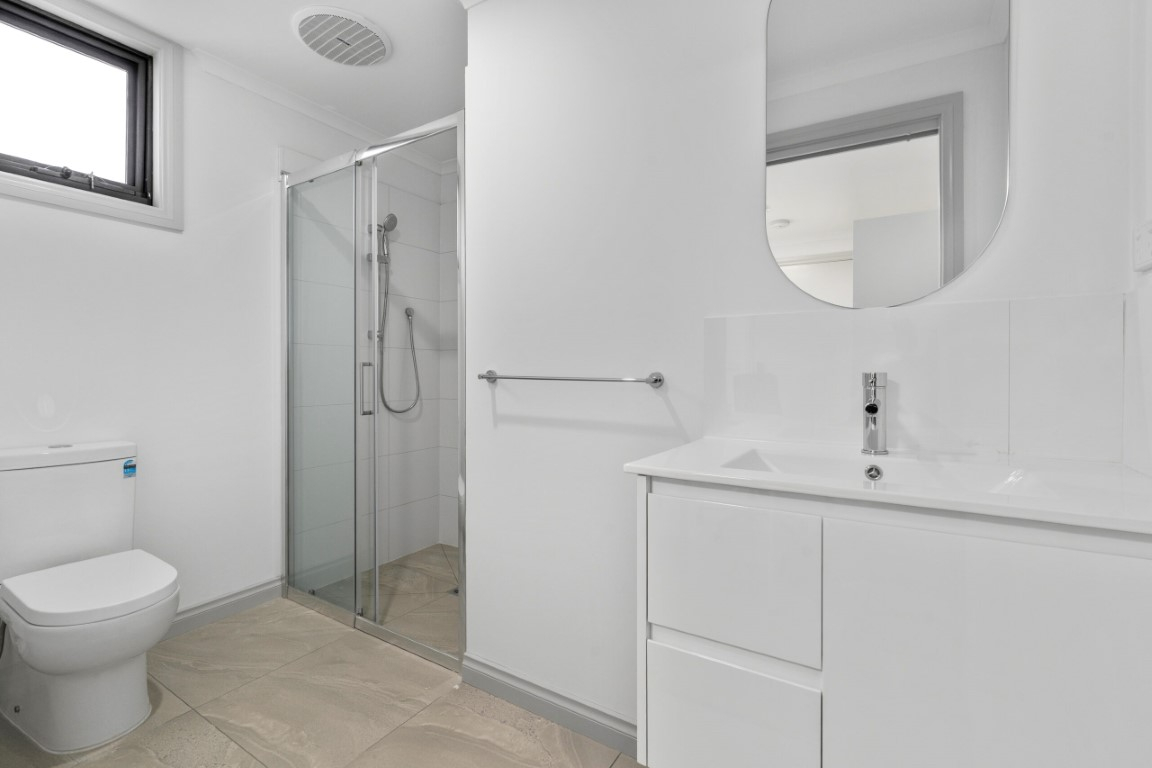 Single Room En-Suite - 11