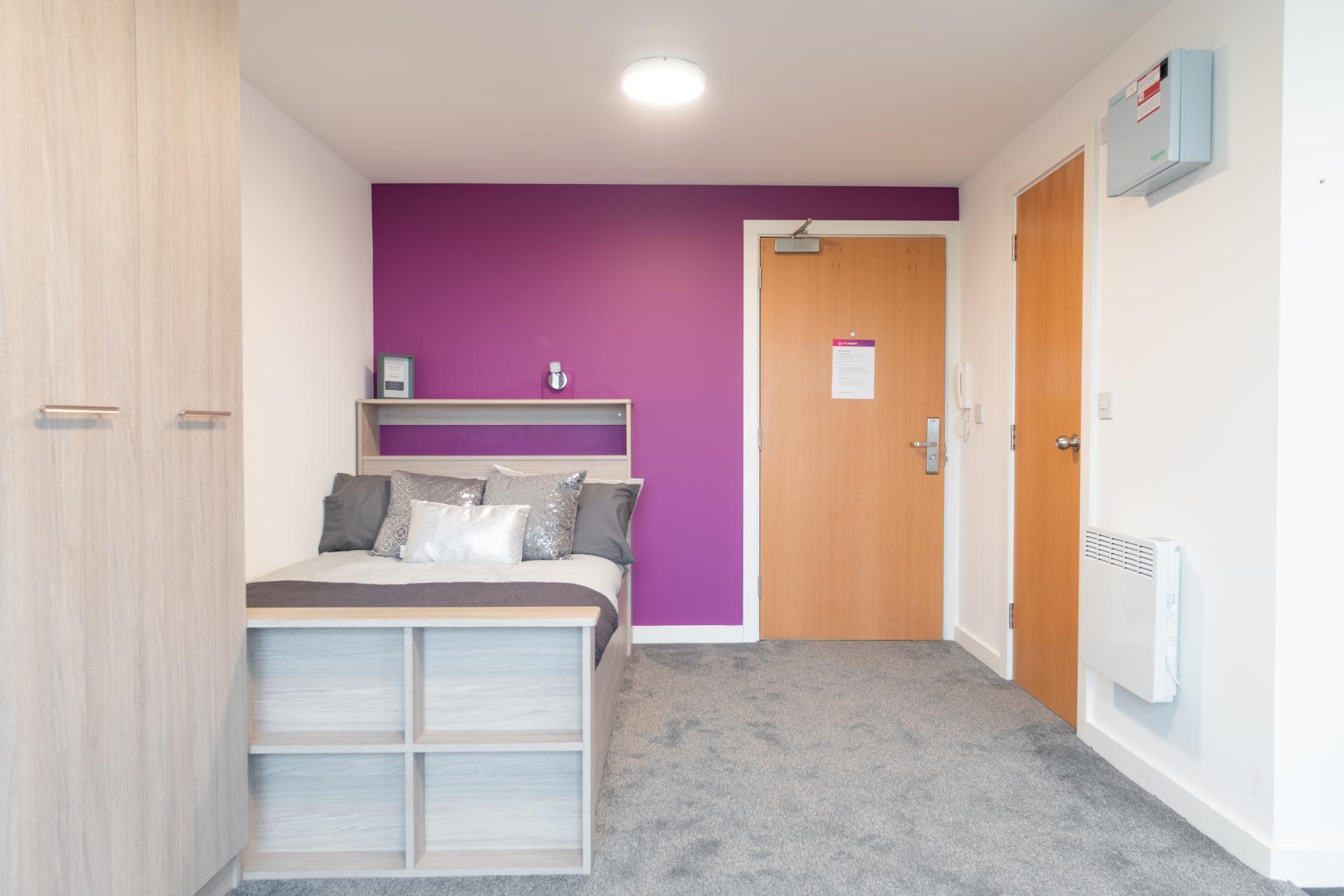 Silver En Suite - 1