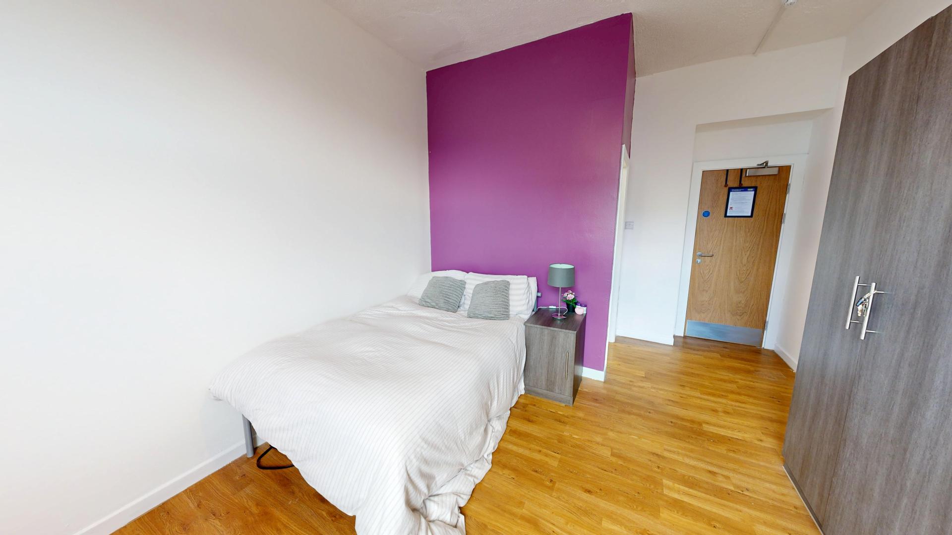  2 Bed Private Flat  -  Haigh Court  - Gallery -  3