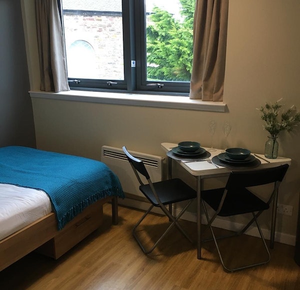  ستوديو برونز  -  ليدي نيكلسون كورت  - Gallery -  5