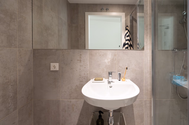 Gold Ensuite - Canvas Burjassot, Valencia - Gallery - 3