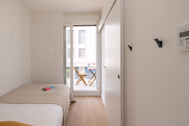 Gold Ensuite Con Terraza - Canvas Burjassot, Valencia - Gallery - 1