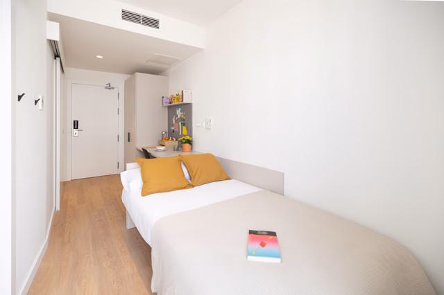 Gold Plus Ensuite Con Terraza - Canvas Burjassot, Valencia - Gallery - 2