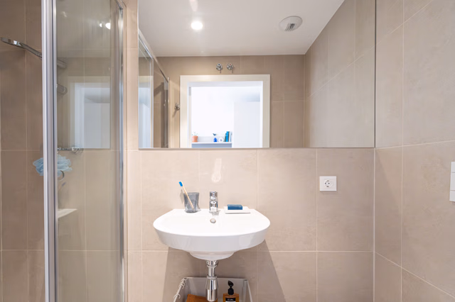 Platinum Plus Ensuite Con Terraza - Canvas Burjassot, Valencia - Gallery - 4