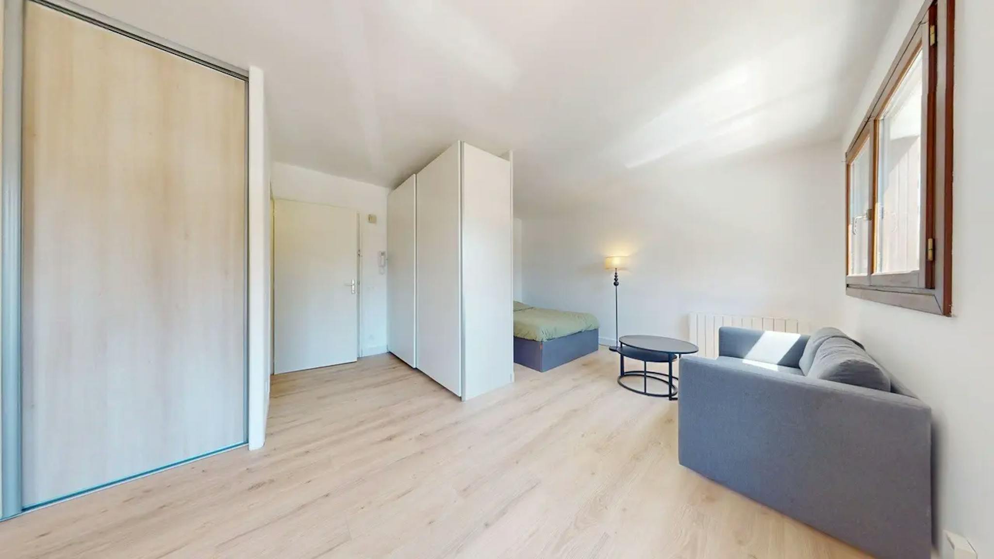 Entire Place - Avenue de Cran, Annecy - Gallery - 1