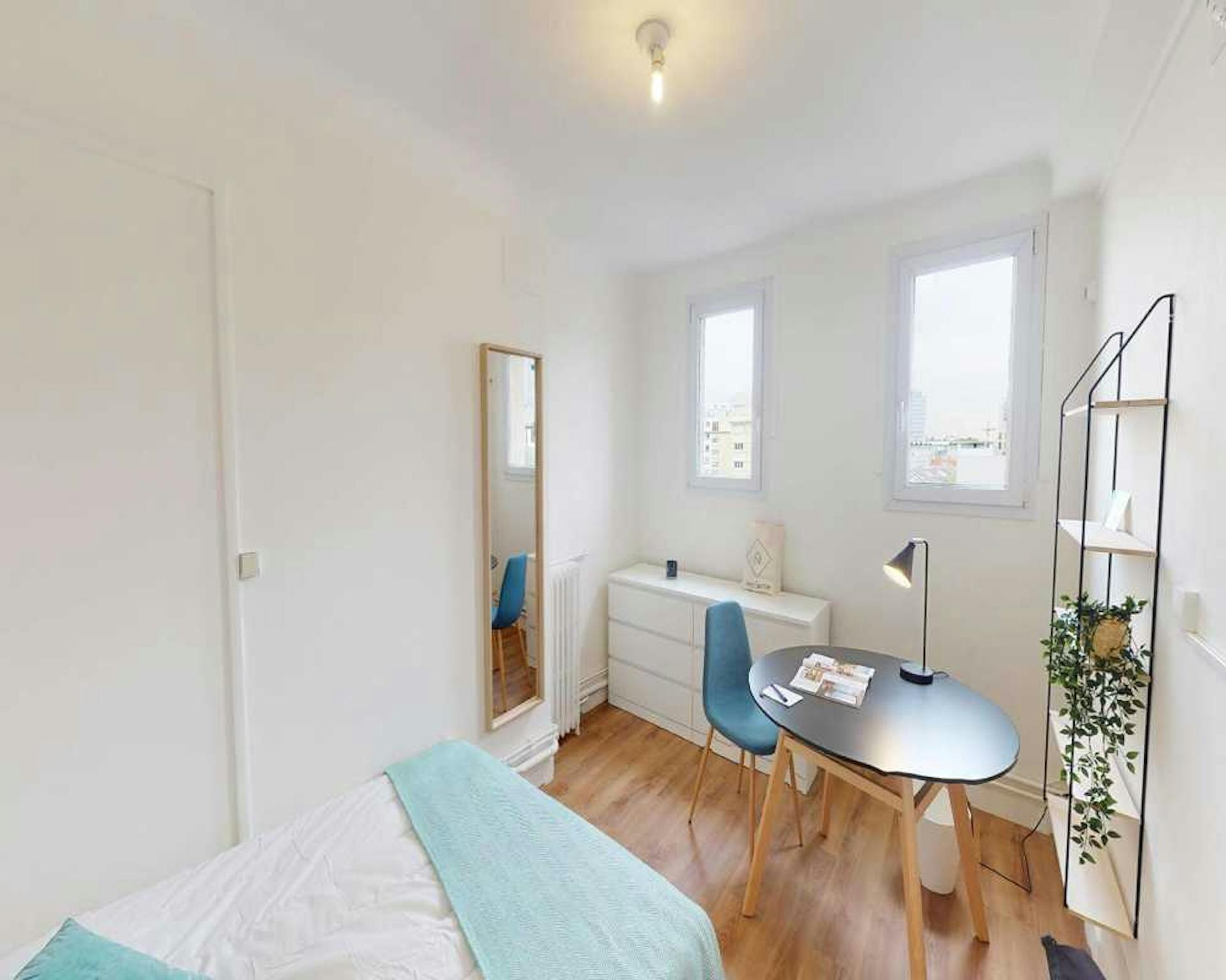  Private Room  -  Rue de Saussure, Paris  - Gallery -  1