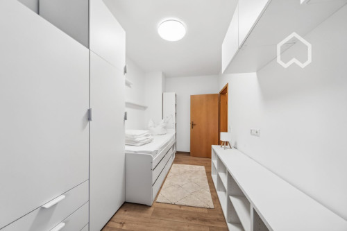 Comfortable and quiet room in friendly 3bedroom shared appartment