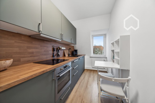 Comfortable and quiet room in friendly 3bedroom shared appartment