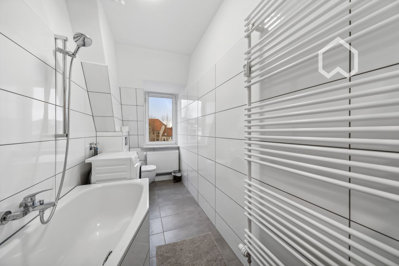 Comfortable And Quiet Room In Friendly 3bedroom Shared Appartment - 3