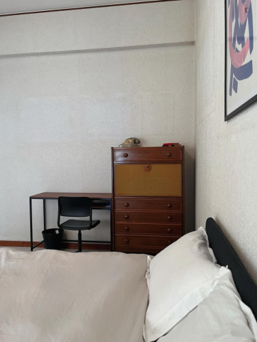 Spacious bedroom in a 3-bedroom apartment in Monteverde Nuovo