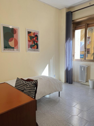 Single bedroom in Monteverde Nuovo