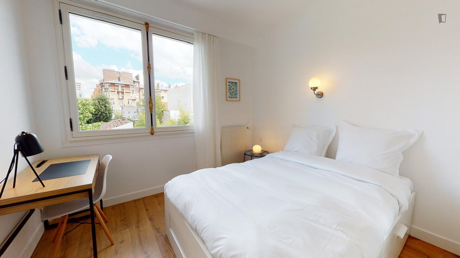  Bright Double Ensuite Bedroom Near Parc Du Moulin Puteaux  -  Bright double ensuite bedroom near Parc Du Moulin Puteaux  - Gallery -  1