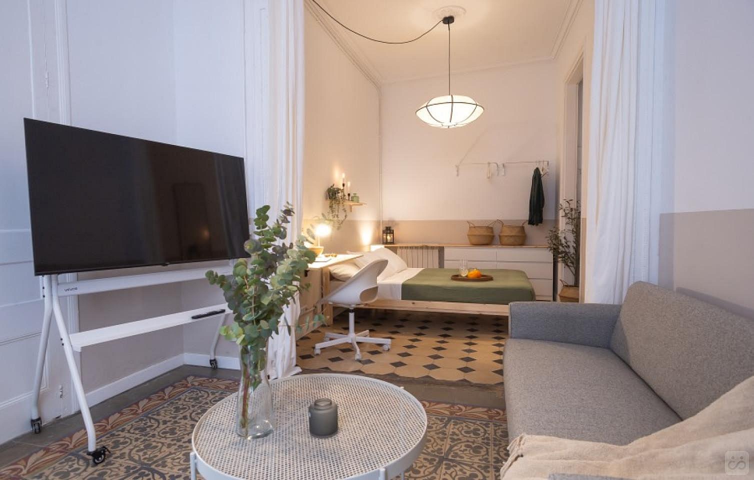 Double Room With TV (Mirallers Three) - 8