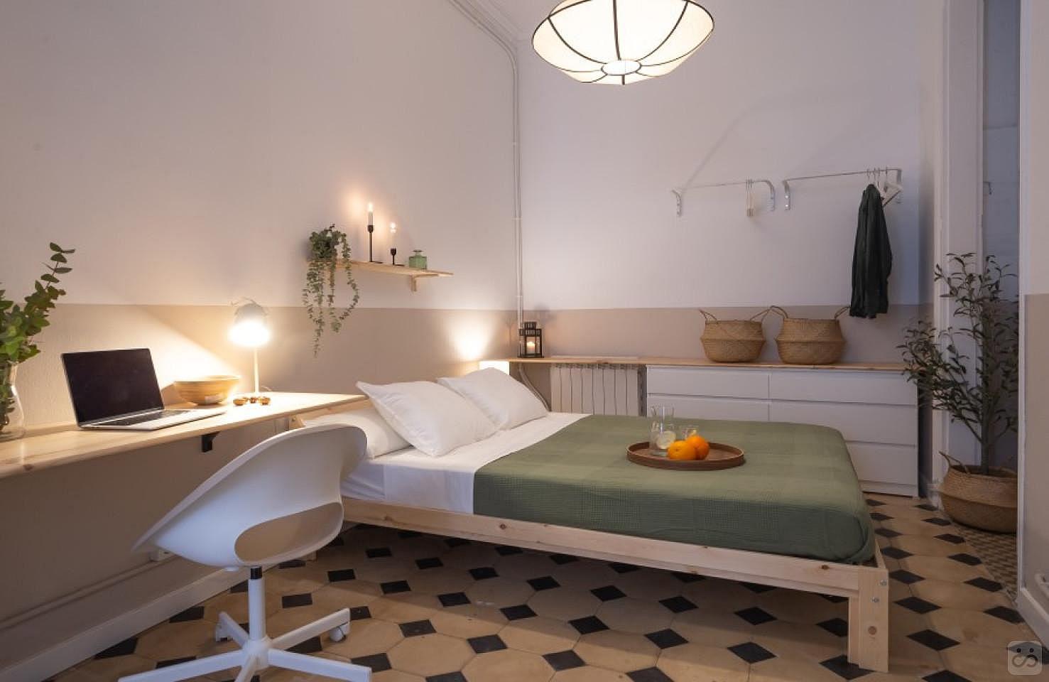 Double Room With TV (Mirallers Three) - 1