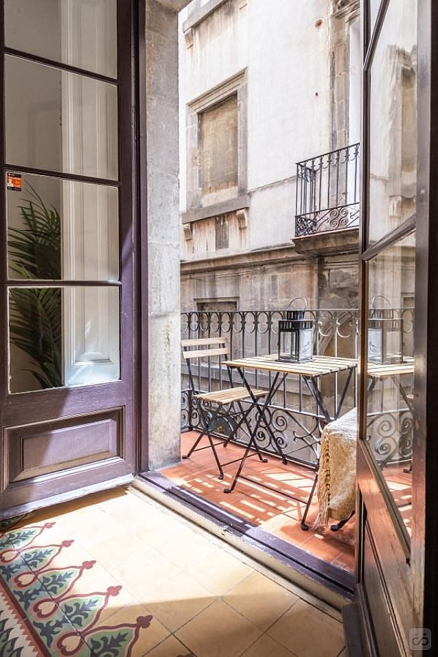 Double Room With Balcony And TV (Mirallers Five) - 8