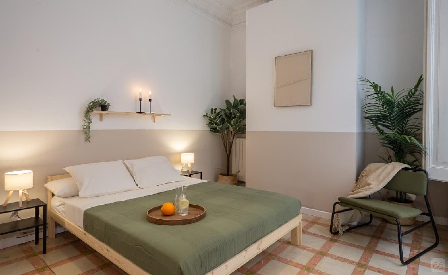 Double Room With Balcony (Mirallers Six) - 1