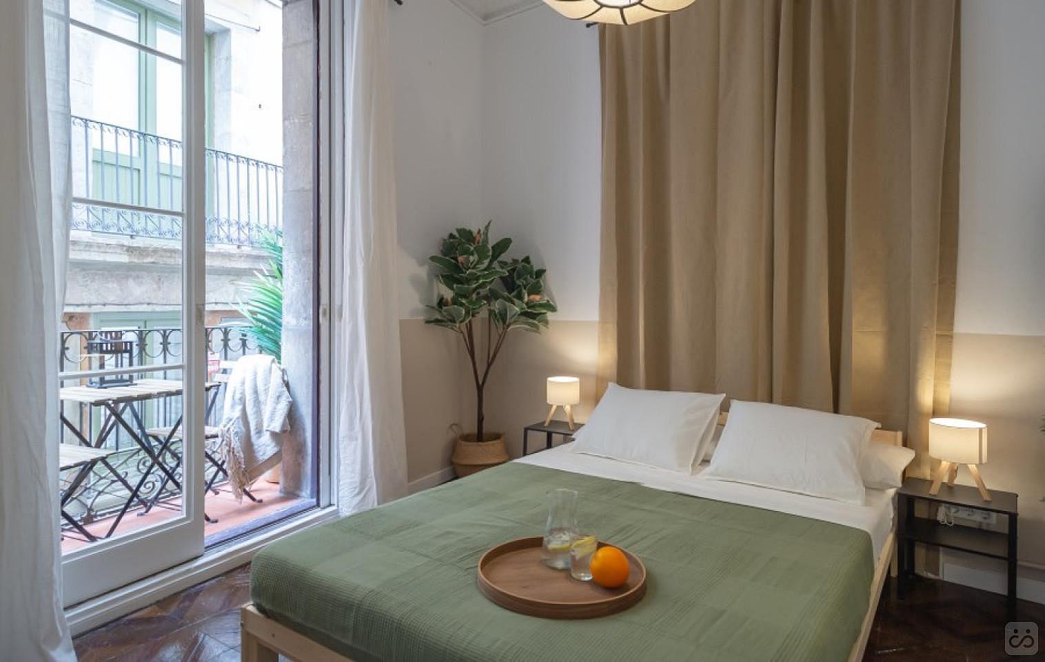 Double Room With Balcony (Mirallers Seven) - 1
