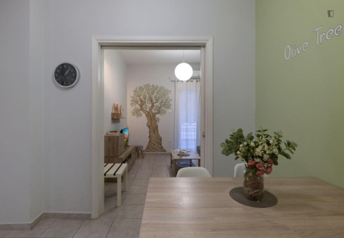 Comfy 1-bedroom apartment near University of Economics and Business