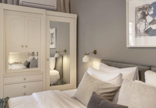 Very welcoming 2-bedroom flat close to the University of Athens Medical School
