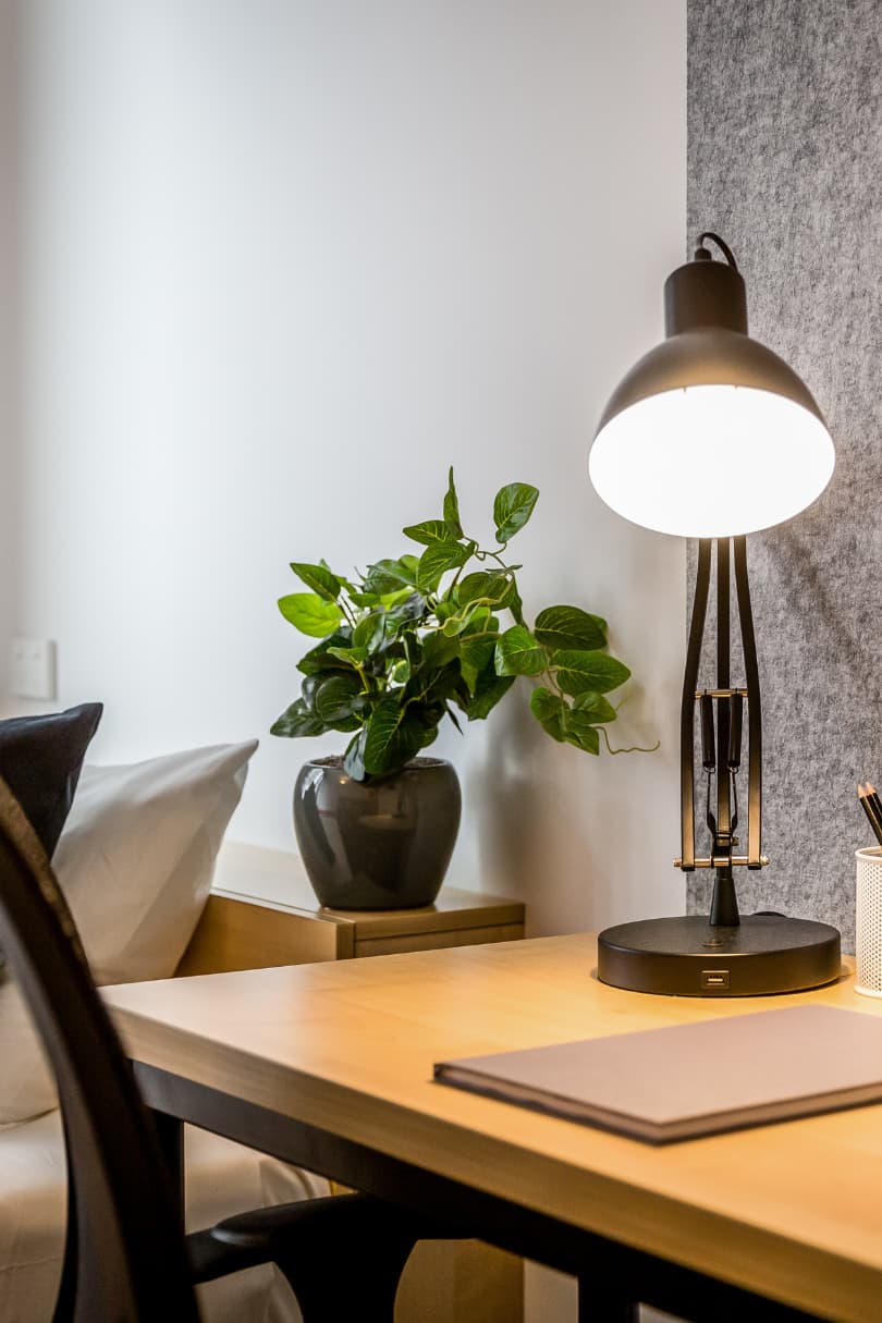 Single Bedroom – 6 Share Apt - Iglu South Yarra - Gallery - 2