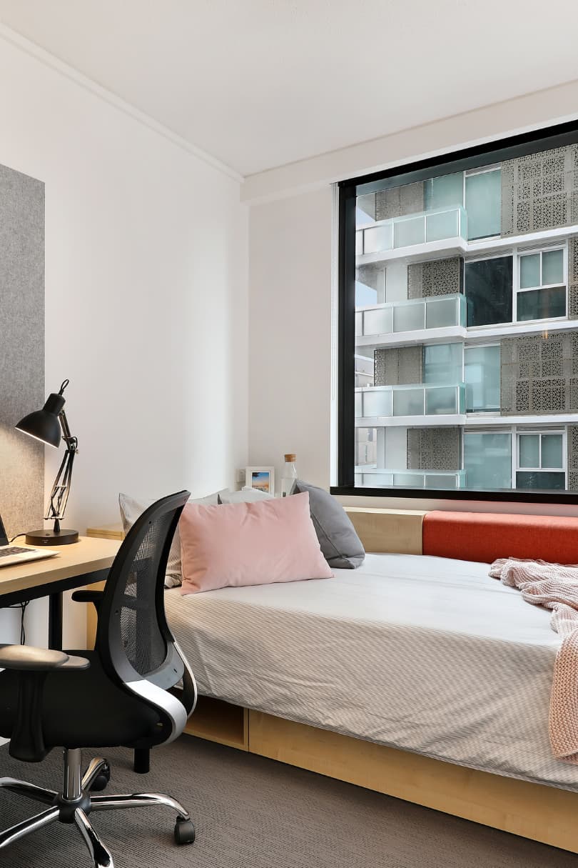 Premium Single Bedroom – 5 Share Apt - Iglu South Yarra - Gallery - 1