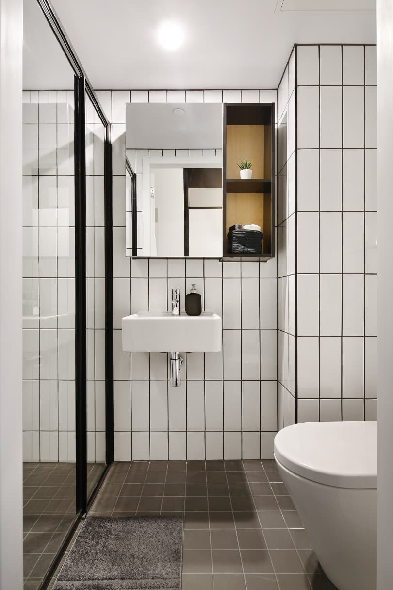 Single Bedroom – 5 Share Apt - Iglu South Yarra - Gallery - 3