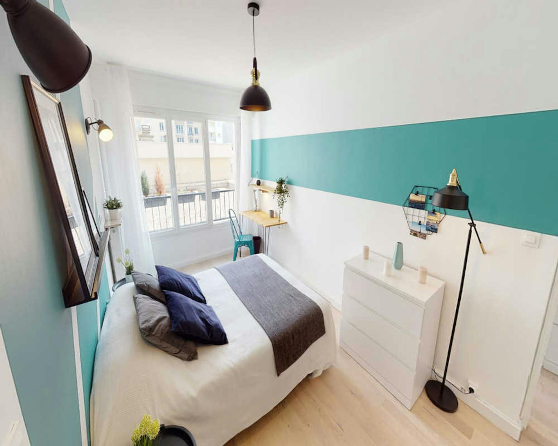  Private Room  -  Rue de Bagnolet, Paris  - Gallery -  1